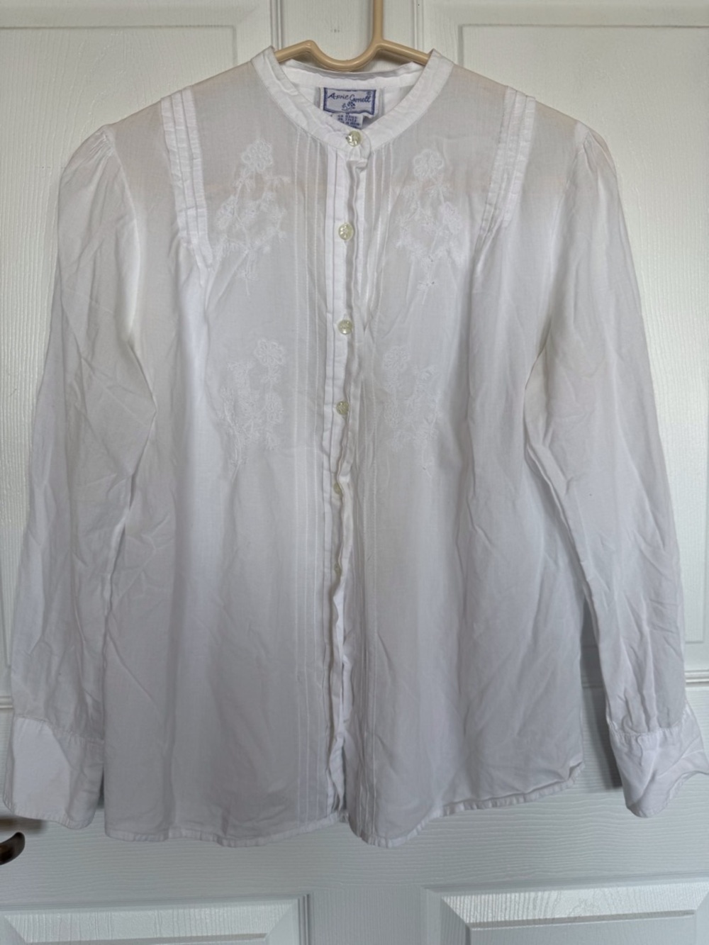 April Cornell romantic embroidered cotton blouse pinch pleats white cottagecore